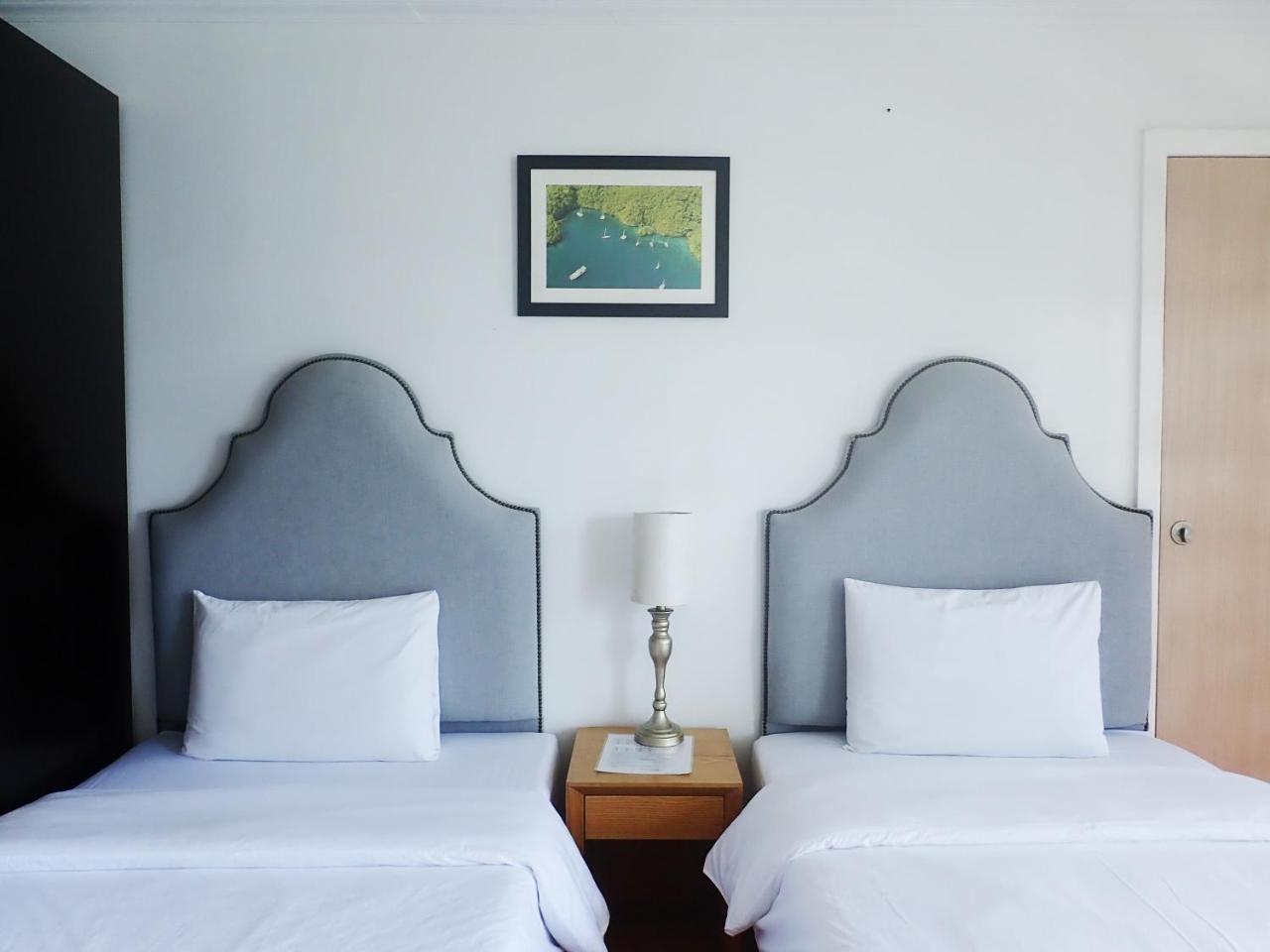 Blue Ocean View Hotel Koror Exterior photo
