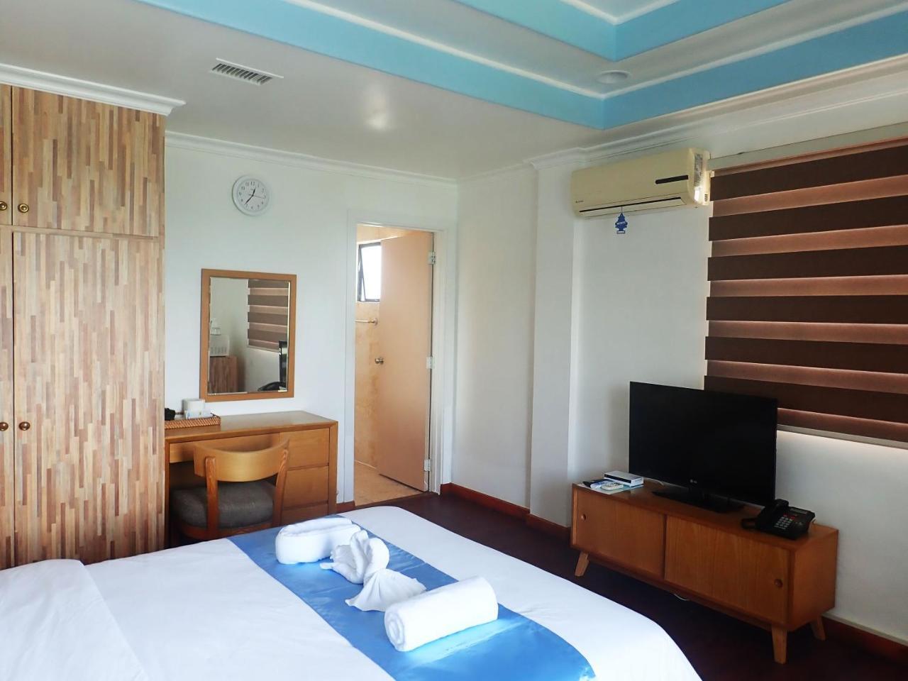 Blue Ocean View Hotel Koror Exterior photo